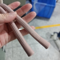 Vente en gros de cordons de serrage et lacets en polyester de 10mm avec logo personnalisé embouts de trempage en silicone sacs à capuche avec cordon de serrage pour pantalons
