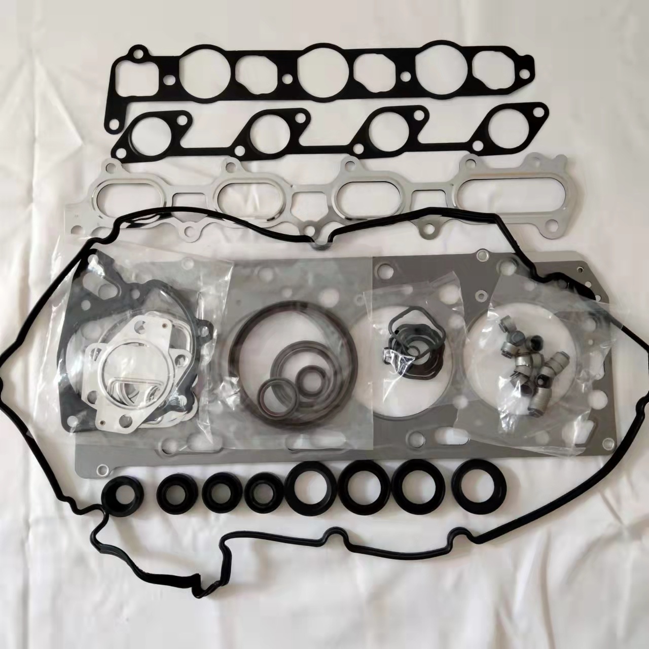 BRAND NEW 4D56 DOHC 16v ASSEMBLED CYLINDER HEAD GASKET KIT BOLTS SET - Foto 3
