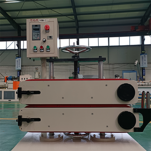 Macchina Automatica per Trazione Tubi in Plastica Controllata da PLC Shuangda, 1.1KW, Diametro 50-160mm, Forza di Trazione 25-50kN - Product Image 2