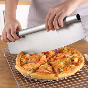 Tagliapizza Professionale in Acciaio Inox con Manico in Legno, Resistente e Lavabile in Lavastoviglie - Product Image 5