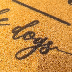 Alfombra de Bienvenida Moderna para Exteriores de 17x29 Pulgadas, de Fibra de Coco Antideslizante, 0.5 Pulgadas de Grosor, Fabricada a Máquina, Rectangular, Diseño Abstracto - Product Image 3
