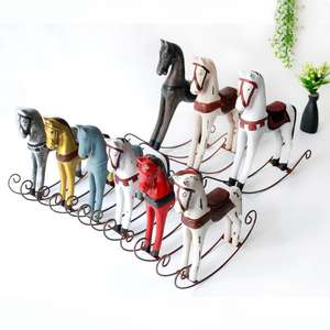 Nordisches Geschnitztes Holz-Schaukelpferd Ornamente Moderne Heimdekoration für Eingangsbereich und Schreibtisch Kleines Holzpferd Zimmerdekoration - Product Image 2