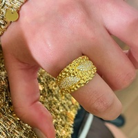 Großhandel Damen S925 Silber 18K Vergoldeter Geometrischer Ring mit Vintage-Textur und Breitem Design
