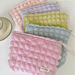 Nuovo Modello di Borsa per il Trucco con Design a Fiocco, Chiusura a Cerniera - Custodia Portatile per Set da Doccia da Viaggio - Grande Capacità Personalizzabile - Product Image 3