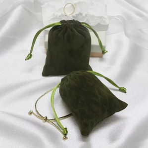 ถุงกำมะหยี่แบบมีเชือกผูกสำหรับใส่เครื่องประดับ เช่น แหวน สร้อยคอ ต่างหู ของจุกจิก และบรรจุภัณฑ์เครื่องประดับ - Product Image 4