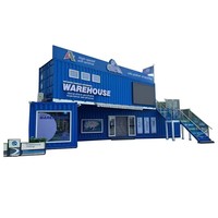 Boutique de vente au détail modulaire en conteneur maritime à deux étages, avec structure en acier, couleurs personnalisables, fenêtres en verre et écran LED