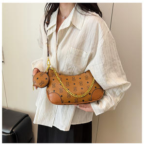 Bolsos de Mano Tipo Hobo para Mujer, de Moda, de PVC y Cuero, Personalizados, de Media Luna, Estilo Bohemio, para Invierno y Verano - Product Image 5