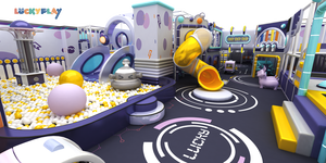 Aire de jeux intérieure pour enfants, ville de jeu de rôle avec maisonnette, supermarché, boulangerie, école, bureau de <span class=keywords><strong>poste</strong></span> et hôpital, thème plastique Luckyplay - Product Image 3