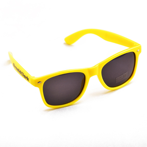 نظارات شمسية بلاستيكية بسعر المصنع مع حماية من الأشعة فوق البنفسجية 400، شعار مخصص، لون مخصص، صنع في الصين - Product Image 5