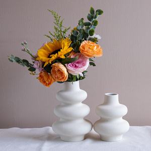 <span class=keywords><strong>Vase</strong></span> à crème en porcelaine <span class=keywords><strong>pour</strong></span> salon abstrait nordique moderne fleur décorative Vases en céramique blanche <span class=keywords><strong>pour</strong></span> <span class=keywords><strong>pampa</strong></span> herbe fleurs séchées - Product Image 6