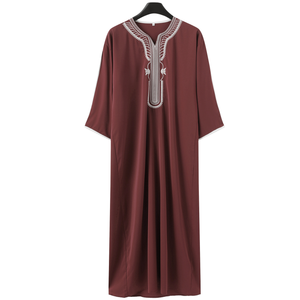 Vente en gros Prix usine Robe longue élégante brodée décontractée solide Thobes Jubba d'hiver pour hommes musulmans Thobe arabe pour hommes - Product Image 5