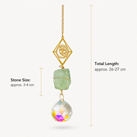 Attrape-soleil en pierre brute de fluorite verte naturelle, ornement suspendu, design soleil et lune, prisme de cristal, décoration de fenêtre