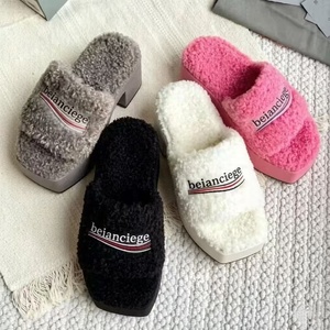 Sandalias de Diseño Belanciegaes Personalizadas de Alta Calidad <span class=keywords><strong>para</strong></span> Mujer, Pantuflas de Pelo Suaves y Cálidas con Punta Abierta - Product Image 1