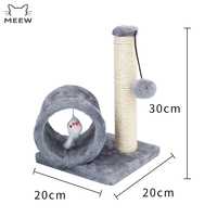 Petit arbre à chat compact avec poteau à gratter en sisal, tunnel pour chat et jouet suspendu, meuble de jeu pour chaton d'intérieur