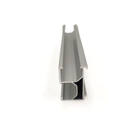 Structure solaire photovoltaïque commerciale, rails et serres en aluminium pour système de montage de panneaux solaires sur toiture