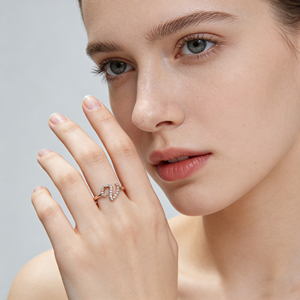 Anillo de compromiso unisex de oro macizo chapado en oro de 10K/14K con diamantes cultivados en laboratorio y circonitas, diseño de racimo, personalizado, bonito, para aniversario, con letras del alfabeto. - Product Image 5