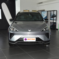 Arcfox Alpha T Forest Polar Fox, nouveau SUV électrique chinois 4x4 avant-gardiste, avec charge rapide en 0,5h, en promotion.