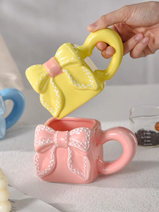 <span class=keywords><strong>Mug</strong></span> en céramique à nœud papillon carré en couleur pleine - Grande capacité Style mignon <span class=keywords><strong>Mug</strong></span> de rentrée scolaire avec motif de cœur pour la maison et l'usage quotidien - Product Image 3