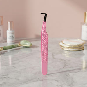 Pinzas angulares para pestañas con punta de fibra rosa, de acero inoxidable, agarre suave, aplicador de precisión para extensiones de pestañas, para artistas profesionales de pestañas - Product Image 2