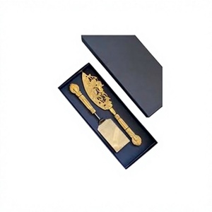 Servidor de pastel real Chapado en bronce y cuchillo hecho a mano elegante diseño plano occidental juego de cuchillos para pastel juego de herramientas para pastel de acero inoxidable - Product Image 2