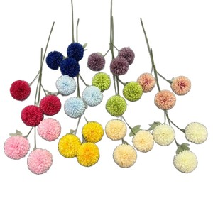 Fleurs artificielles Qiye, chrysanthème en soie à 3 têtes sur une seule branche, pour la décoration de la maison et des mariages - Product Image 1