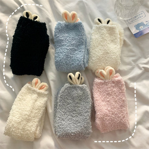 Calcetines de lana coral con orejas de conejo para mujer, calcetines hasta la pantorrilla, gruesos, cálidos, antideslizantes, para otoño e invierno - Product Image 1