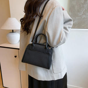 2025 nouveau sac à main pour femmes épissé européen et américain rétro mode polyvalent sac à bandoulière sac <span class=keywords><strong>pas</strong></span> <span class=keywords><strong>cher</strong></span> - Product Image 3