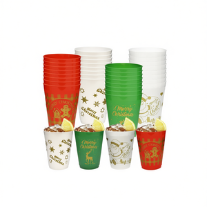 Gobelets réutilisables en plastique de Noël 16 oz avec motifs de bonhomme en pain d'épices, Père Noël et rennes pour bière, café, fournitures de fêtes - Product Image 1
