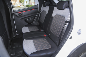 Vehículo Eléctrico Dongfeng Nano 2023 PRO Edición Light Wind <span class=keywords><strong>de</strong></span> Segunda Mano en Venta, 201 km NEDC, 15000 km <span class=keywords><strong>de</strong></span> Bajo Kilometraje, Batería <span class=keywords><strong>de</strong></span> Litio Hierro - Product Image 6