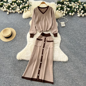 ชุดถักแบบหลวมสำหรับผู้หญิงชุด2ชิ้นกระโปรงกระดุมแถวเดียวคอวี - Product Image 1