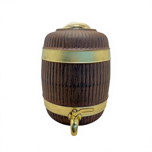 Distributeur d'eau en cuivre pur à grain de bois premium, réservoir de 11 L, forme de baril côtelé, Matka, étanche, en métal, pour camping, avec robinet - Product Image 1