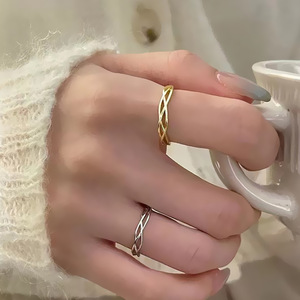 Simple Temperament Lines Hollow <strong>Titanium</strong> Steel Ring Female Niche Design High-grade Sense of 18k Gold Stainless Steel Jewelry - Product Image 2