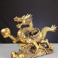 Vente en gros de figurines de dragon chinois en or Feng Shui en laiton pur, articles Fengshui en cuivre, statues de dragon porte-bonheur chinois