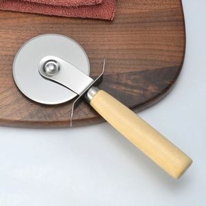 Couteau à roulette en acier inoxydable avec manche en bois pour pizza et gâteaux, outil de pâtisserie - Product Image 1