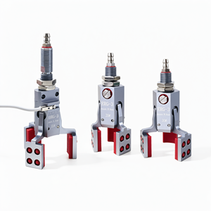 Pinza Neumática de Tres Dedos ERG EHRG-3 de Aleación de Aluminio con Detección Magnética para Robot de Moldeo por Inyección - Product Image 1