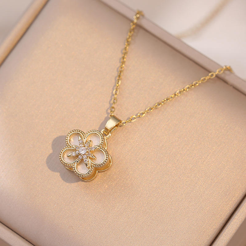 X0182 white zircon snowflake necklace