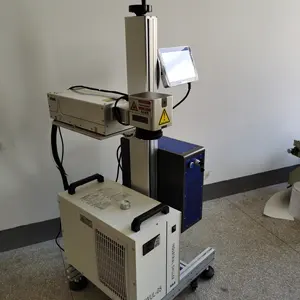 Attrezzatura della macchina della marcatura di volo del laser UV 3W/5W/10W utilizzata per la linea di produzione automatica del muschio