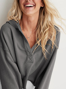 <span class=keywords><strong>Sudadera</strong></span> con capucha personalizada con cuello en V, estilo Henley, con costuras expuestas y dobladillo sin rematar, top holgado informal para mujer - Product Image 3