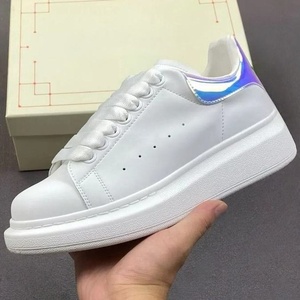 Factory direct sale - Street style, simple and fashionable white sports <b>shoes</b> genuine leather,breathable luxurious walking <b>shoes</b> - Product Image 1