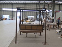 Banc balançoire d'extérieur sur mesure avec cadre métallique robuste, assise en bois et plastique, résistant aux intempéries, double balançoire