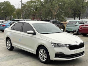 <span class=keywords><strong>Skoda</strong></span> Rapid <span class=keywords><strong>2020</strong></span> 1.5L Automatica Standard Berlina LHD Usata Benzina per Esportazione - Product Image 3
