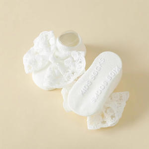 Chaussettes Bébé Princesse Printemps-Été avec Nœud en Dentelle Antidérapantes, Chaussettes Bateau Fines Antidérapantes pour Bébé, Accessoires Cheveux Pleine Lune, Vente en Gros - Product Image 3