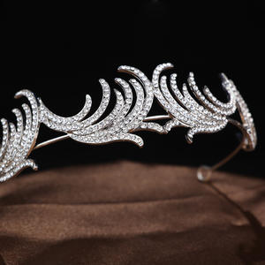 NianCan Couronne en strass européenne et américaine, simple, pour robe de princesse, fête d'anniversaire, accessoires de cheveux de <span class=keywords><strong>mariée</strong></span> - Product Image 4