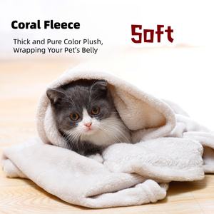 ผ้าห่มสัตว์เลี้ยงสุดหรู กันน้ำ ระบายอากาศได้ดี สำหรับสุนัขและแมว ผ้าฟลีซเนื้อนุ่ม 100% โพลีเอสเตอร์ ซักมือได้ เหมาะสำหรับฤดูหนาวและทุกฤดู - Product Image 1
