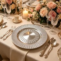 Assiette de présentation ronde en plastique doré électroplaqué Wojia 13 pouces, style moderne et luxueux, pour réceptions de mariage et décoration de table d'hôtel