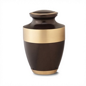 Urnes funéraires écologiques et durables en laiton de style américain LU Chestnut Brass, capacité de 200/220 pouces cubes - Product Image 1