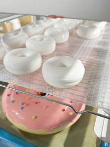 Modelo de Donut Duradero de 8.5cm para Decoración de Pared, Arreglos Florales, Accesorios, Exhibiciones Artesanales Bañadas en Chocolate Blanco Puro, Doble Cara - Product Image 4