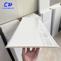 Precio de costo de fábrica Panel de techo de Pvc laminado duradero en China Apartamento moderno Decoración de interiores Materiales Rejilla de resina de PVC