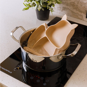 Assiette en silicone à ventouse pour repas d'enfants, série de produits de vaisselle en silicone la plus vendue d'Es-Pro Factory, ODM/OEM, modèle écureuil - Product Image 5