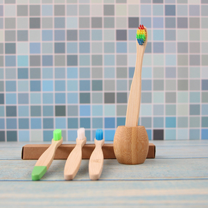 <span class=keywords><strong>Cepillo</strong></span> <span class=keywords><strong>de</strong></span> <span class=keywords><strong>dientes</strong></span> personalizado <span class=keywords><strong>con</strong></span> mango plano para niños, cerdas <span class=keywords><strong>de</strong></span> <span class=keywords><strong>aguja</strong></span> <span class=keywords><strong>de</strong></span> arcoíris, nuevo diseño OEM - Product Image 3